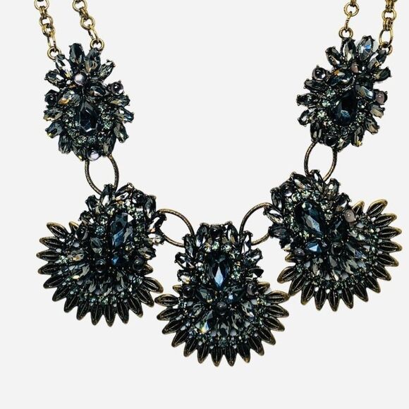 Vintage Women’s 2 Tier Gray Rhinestone Flower Brass Tone Statement Necklace 22” - Picture 2 of 8
